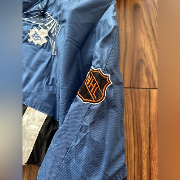 Vintage 1990s Starter toronto maple leafs winter puffer zipper jacket coat - Picture 3 of 7